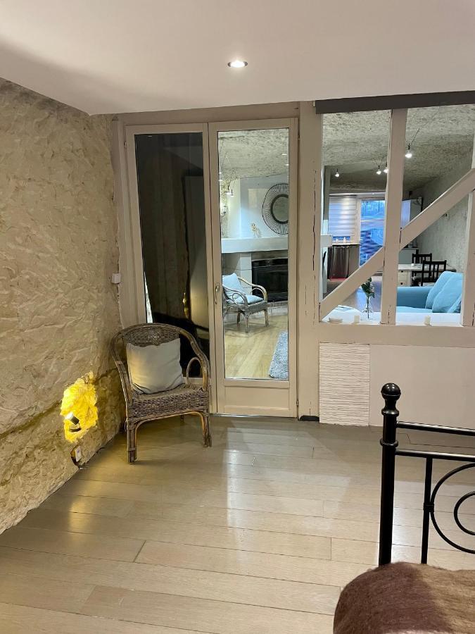 Troglodyte Du Petit Coteau Lägenhet Vouvray Exteriör bild